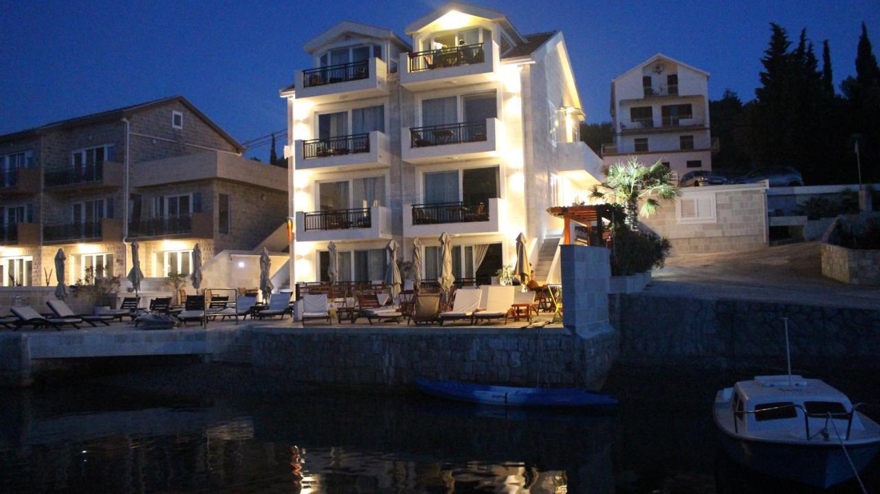 Apartments Harmonia Tivat Exterior foto