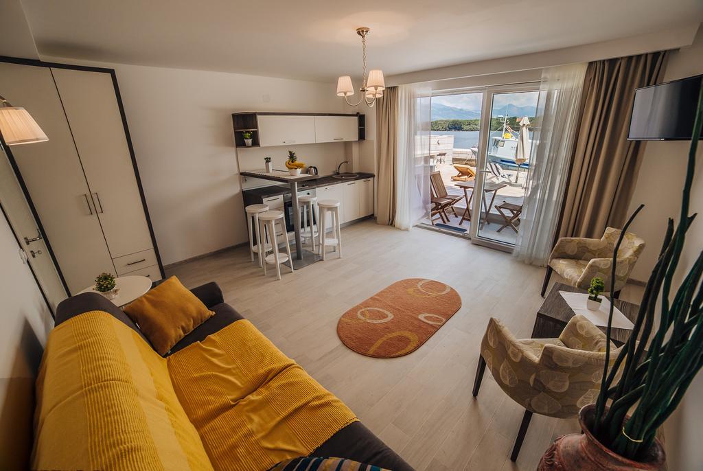 Apartments Harmonia Tivat Exterior foto