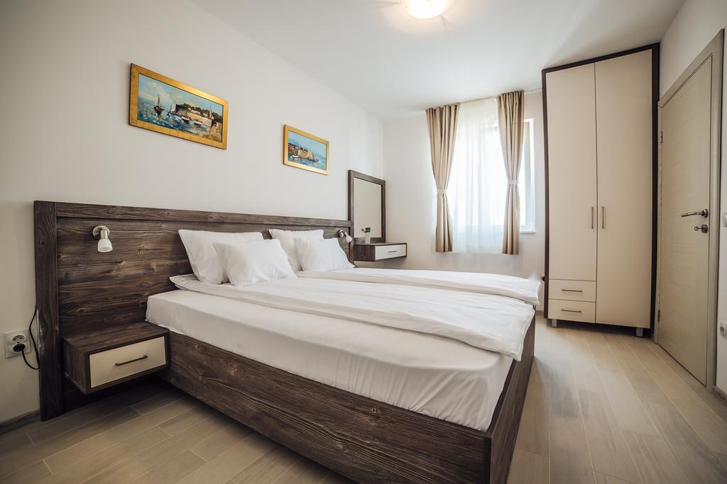 Apartments Harmonia Tivat Exterior foto