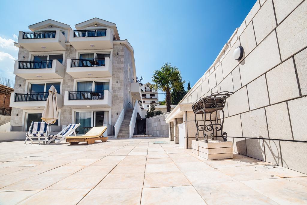 Apartments Harmonia Tivat Exterior foto