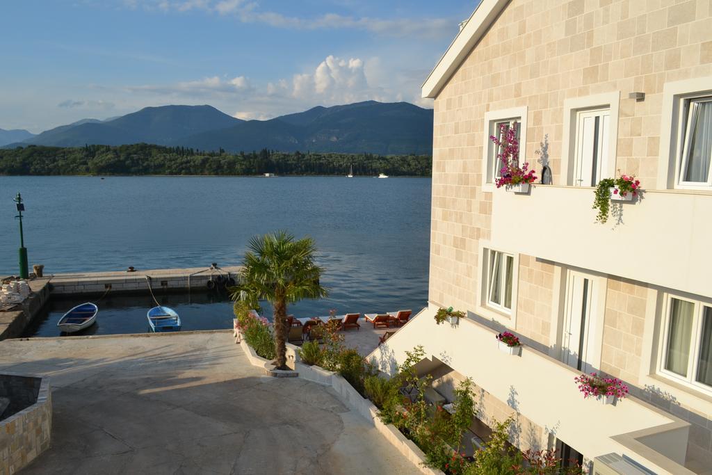 Apartments Harmonia Tivat Exterior foto